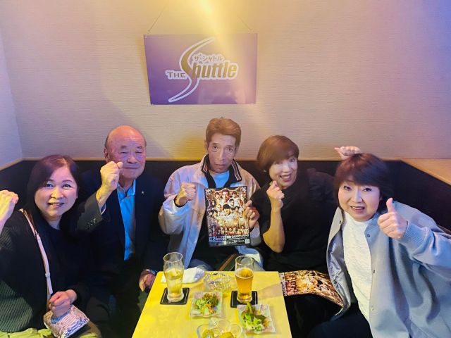 ザ　シャトルで盛り上がり中〜❣️ゴージャス松野さん田代さん😊　応援してまーす📣